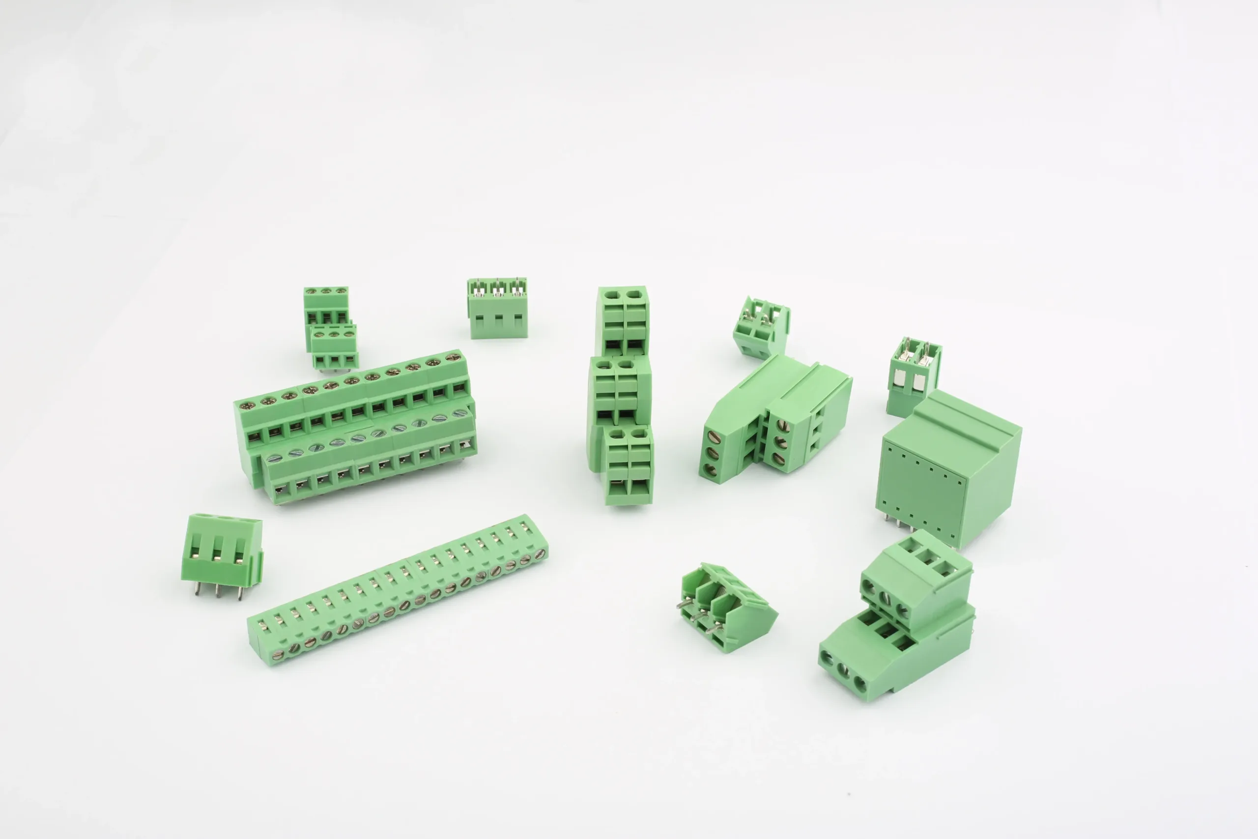Electronic component display on cross-border e-commerce site