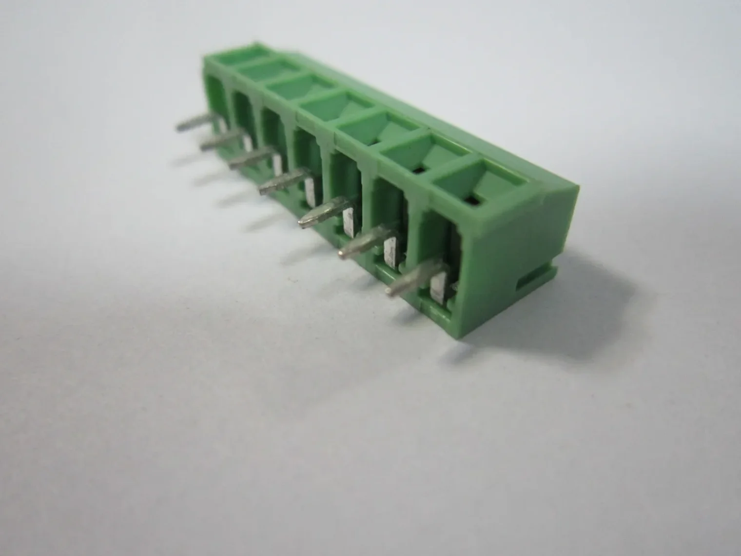 Electronic device product image for cross-border e-commerce