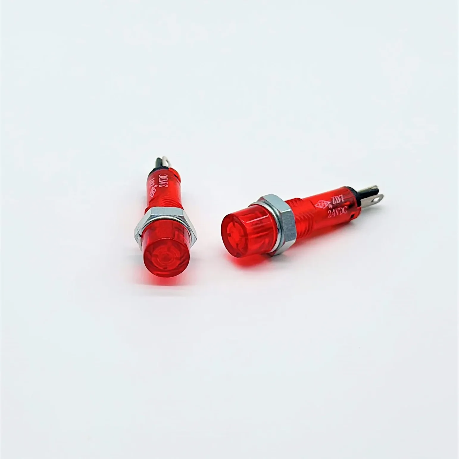 Electronic device accessory image for cross-border e-commerce