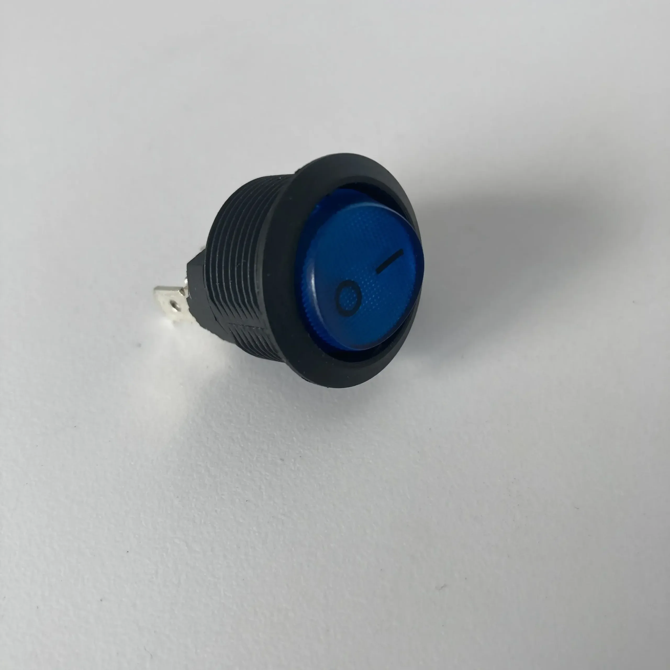 Electronic accessory product image for SEO