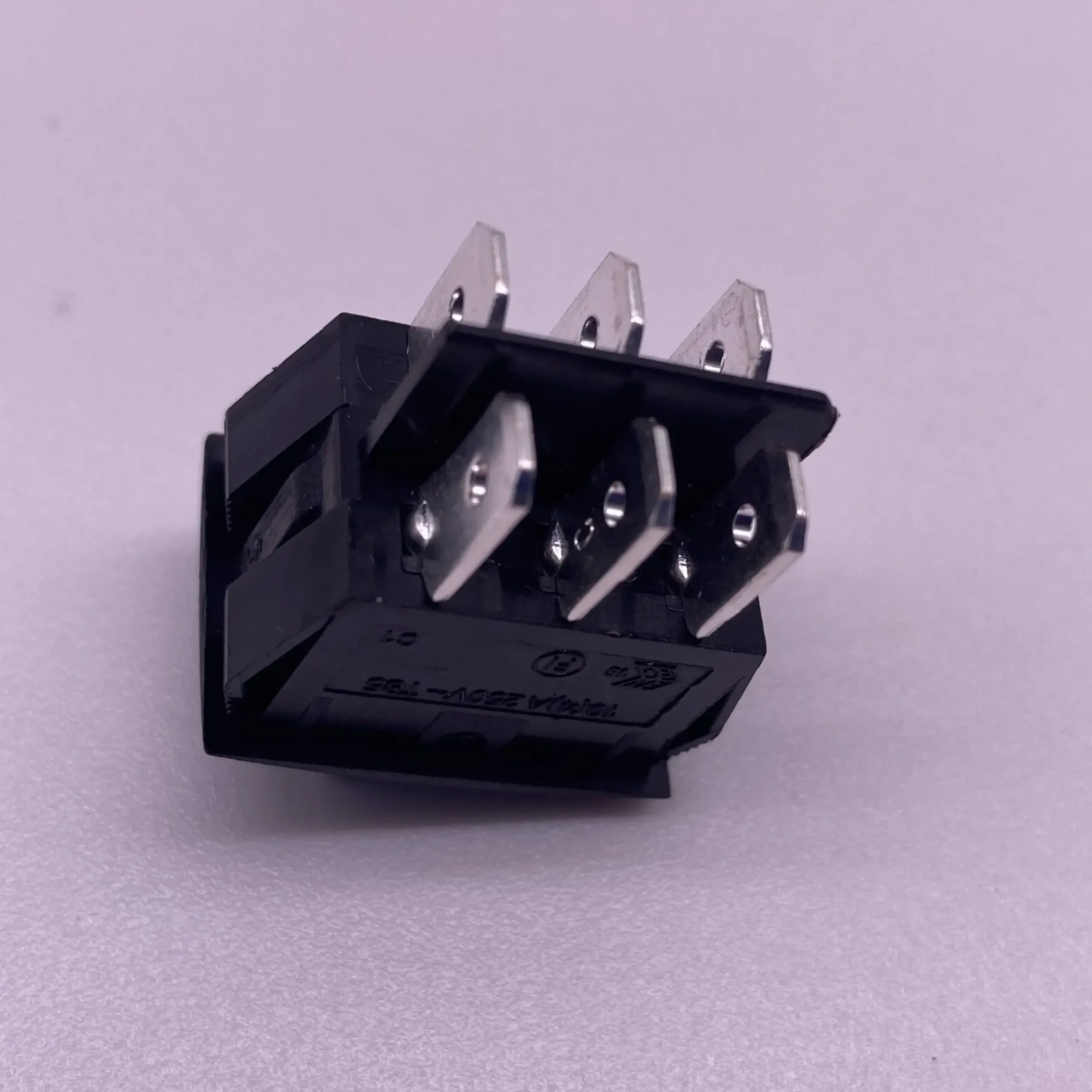 Electronic device for cross-border e-commerce